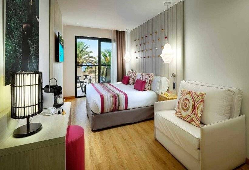 Quarto Deluxe Vista Mar, Grand Palladium White Island Resort & Spa