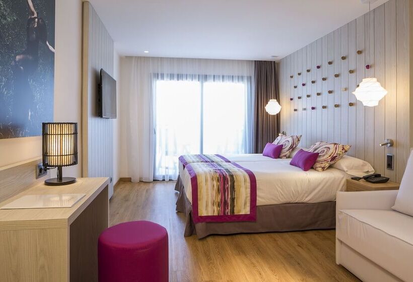 اتاق لوکس با چشم‌انداز دریا, Grand Palladium White Island Resort & Spa