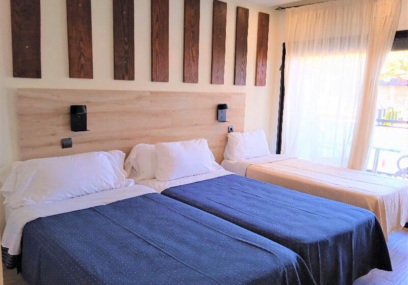Standard Triple Room with Terrace, 153