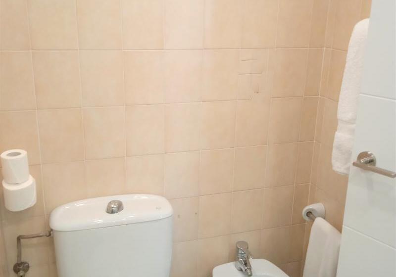 اتاق استاندارد با تراس, 153