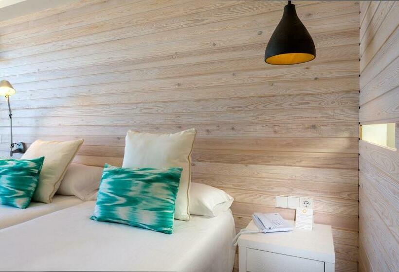 Номер Стандарт Вид на Море с Террасой, Fergus Style Palmanova - Adults Only
