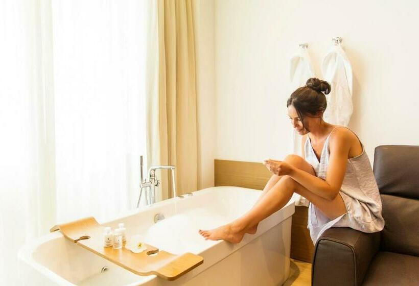 Полулюкс Вид на Море, Pure Salt Garonda  Adults Only