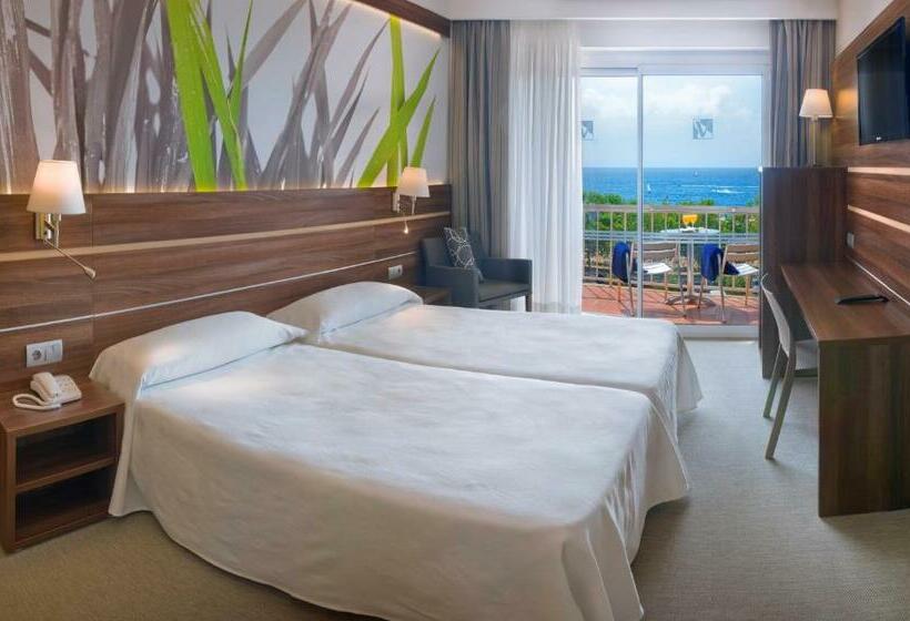 Номер Стандарт Вид на Бассейн, Kaktus Hotel Volga   Adults Recommended
