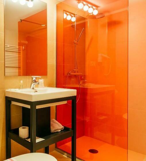 اتاق استاندارد یک نفره, New Hotel Colon