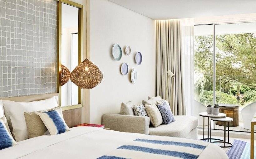 اتاق لوکس, Nobu Hotel Ibiza Bay