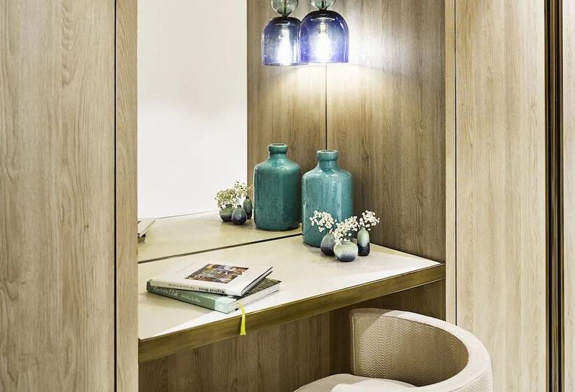 سوییت جونیور, Nobu Hotel Ibiza Bay