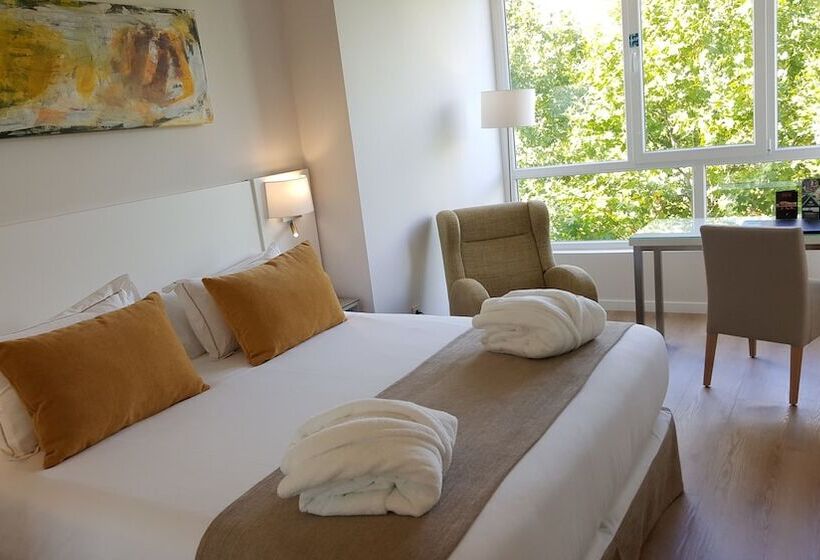 Habitación Ejecutiva, Senator Barajas