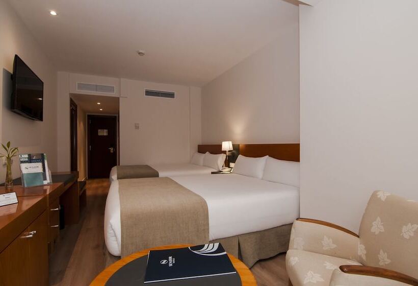 Habitación Familiar, Senator Barajas