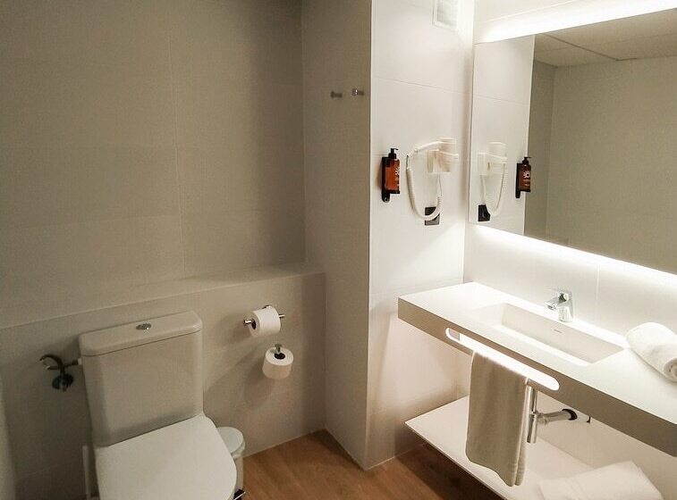 四人标准间, Ohtels Belvedere