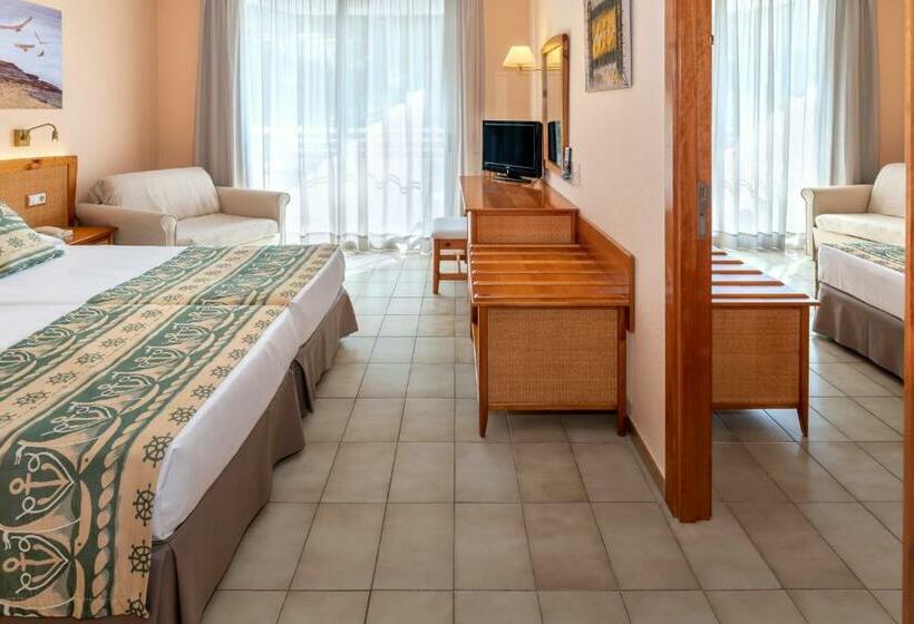 Habitación Estándar Vista Piscina, Ght Oasis Tossa & Spa