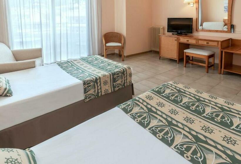 Habitación Estándar Vista Piscina, Ght Oasis Tossa & Spa