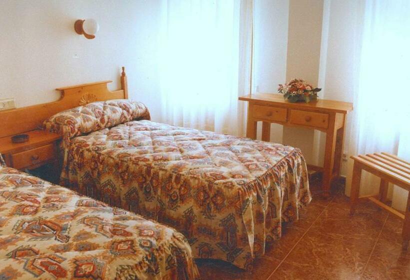 Номер Стандарт, Hostal Cuatro Esquinas