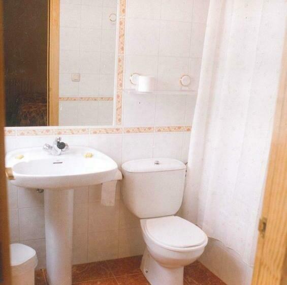 Номер Стандарт, Hostal Cuatro Esquinas