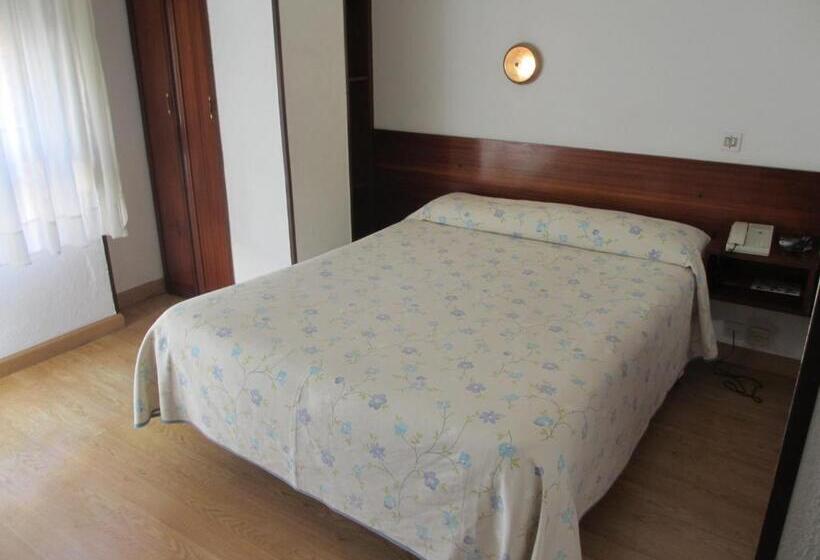 标准单人间, Hostal Liebana