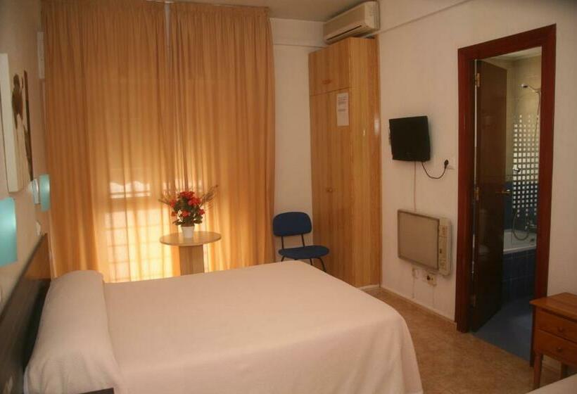Номер Стандарт, Hostal El Altet