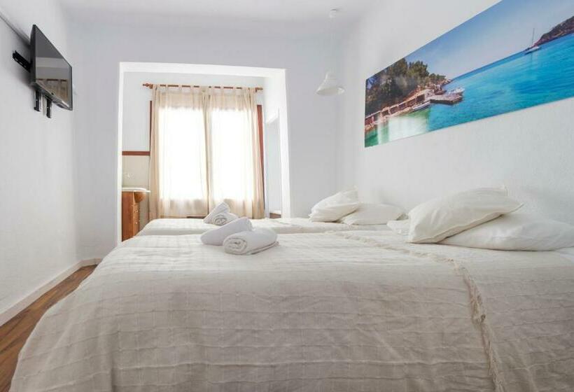 バス共有のスタンダードルーム, Hostal Ibiza