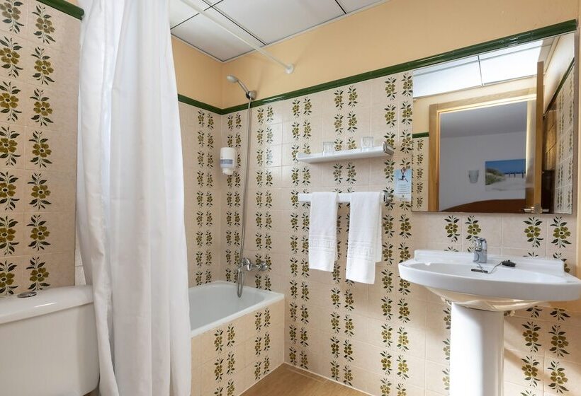 Номер Стандарт Трехместный, Hostal Manolita