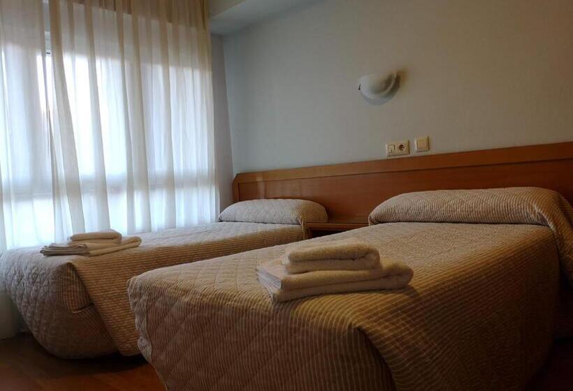 Номер Стандарт, Hospedaje Covadonga