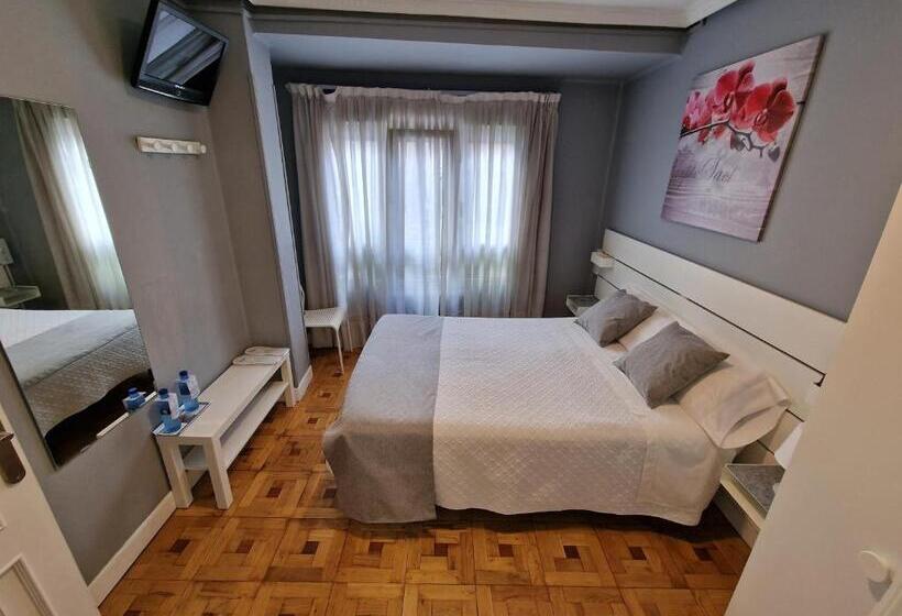 스탠다드 룸, Hostal Fidalgo