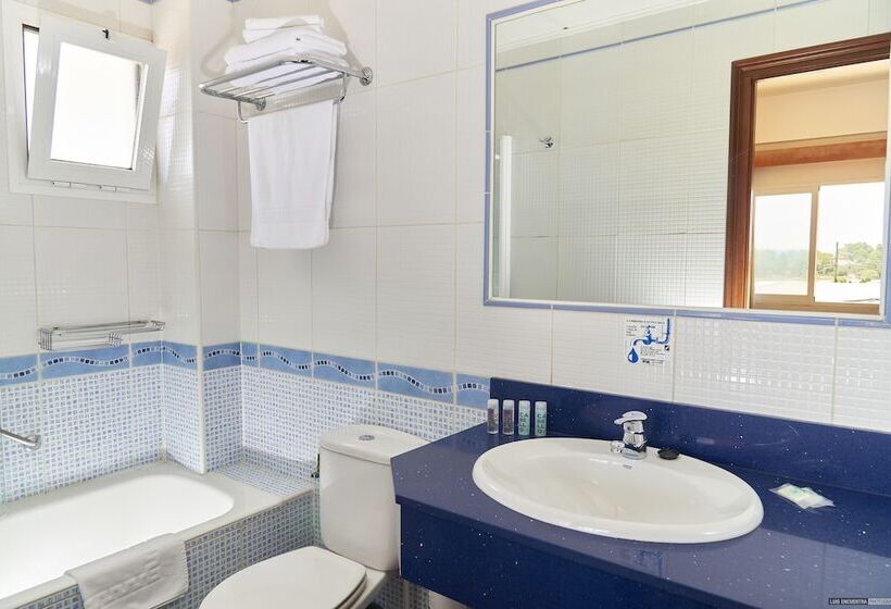 Номер Basic, Hostal Illes Pitiüses