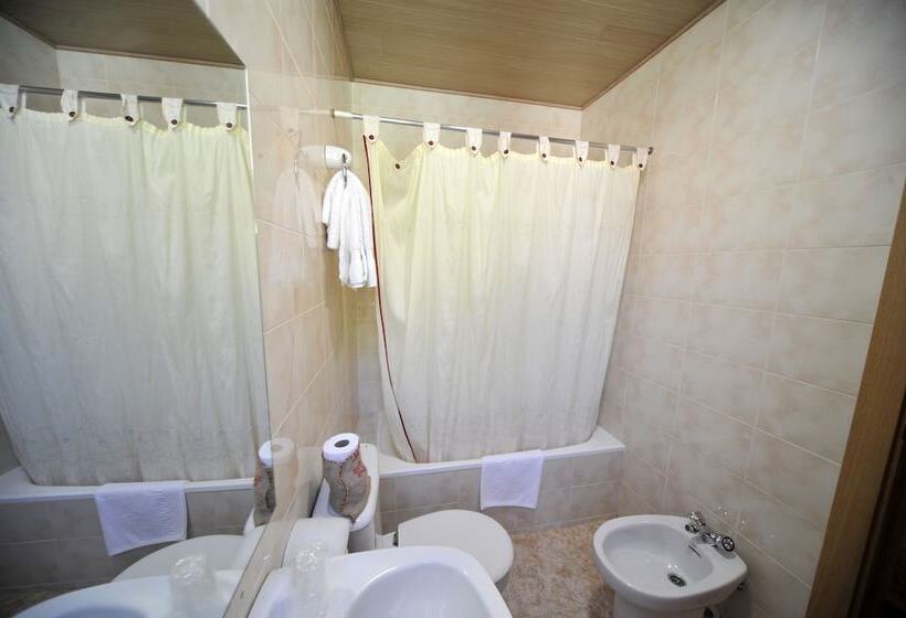Номер Стандарт, Hostal Vall D Aneu By Arcas & Sambola