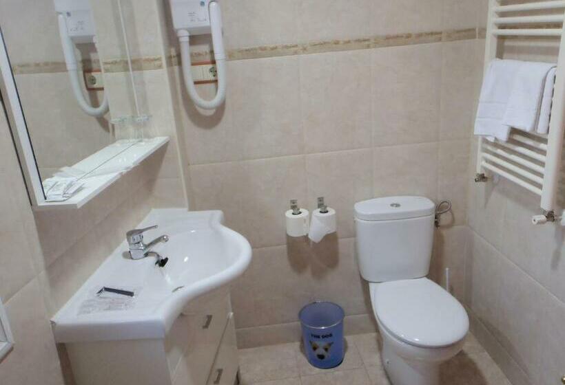 Номер Стандарт Индивидуальный, Hostal Fronton