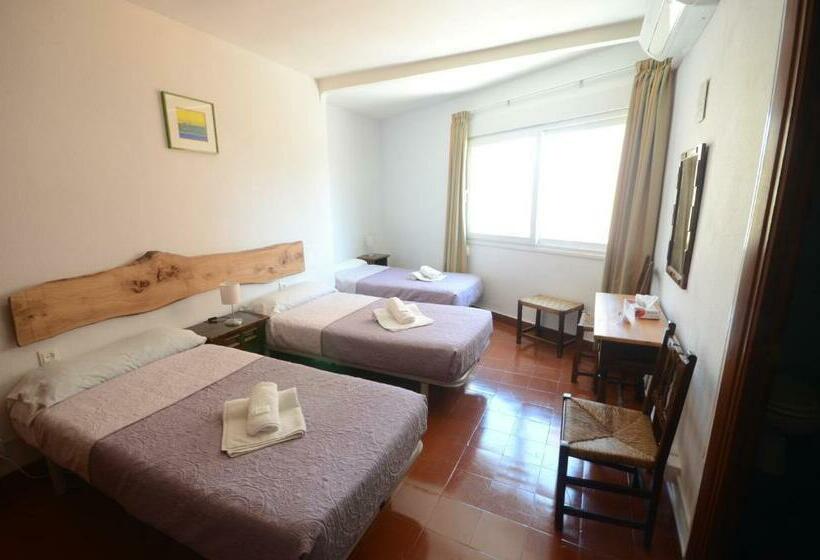 Номер Стандарт Трехместный, Hostal La Palmera