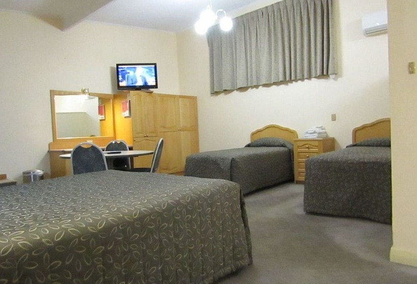 패밀리 룸, Glenelg Motel