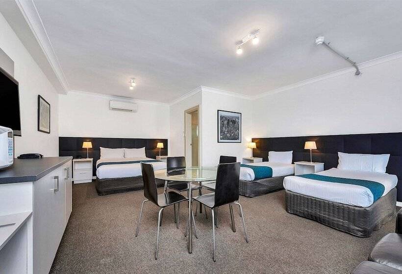 패밀리 룸, Comfort Inn & Suites Manhattan