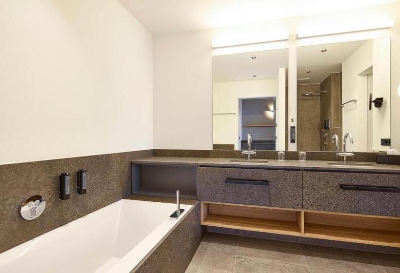 Suite with lake view, Das Walchsee Aktivresort