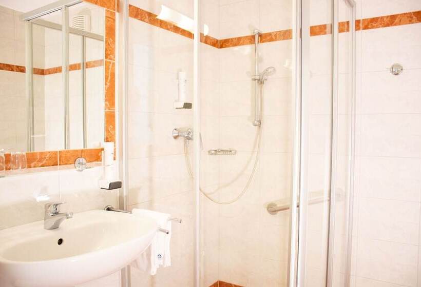 Номер Стандарт, Landhotel Post Ebensee Am Traunsee S
