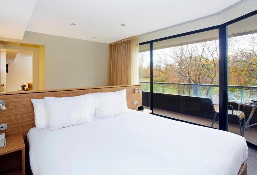 جناح إدارى, Crowne Plaza Canberra, An Ihg