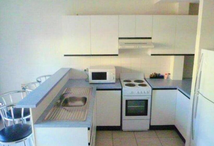 Вилла 2 Спальни, Mango Tree Holiday Apartments