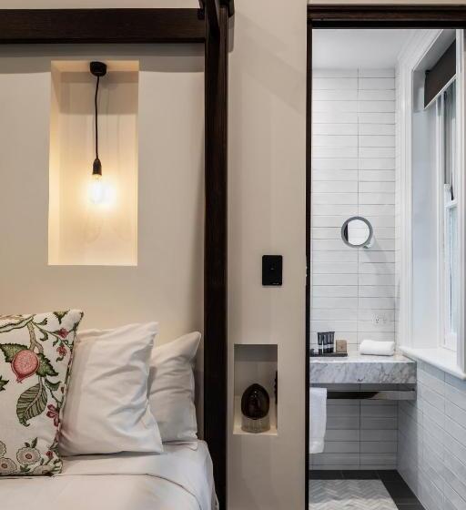 클래식 룸 킹 침대, Mount Lofty House & Estate Adelaide Hills