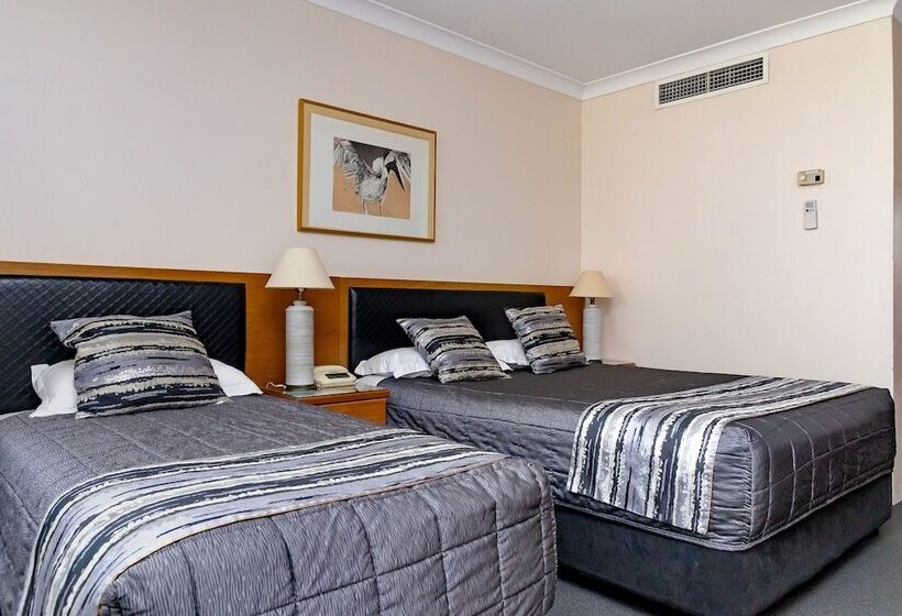 Номер Стандарт Адаптированный для Инвалидов, Charbonnier Motor Inn