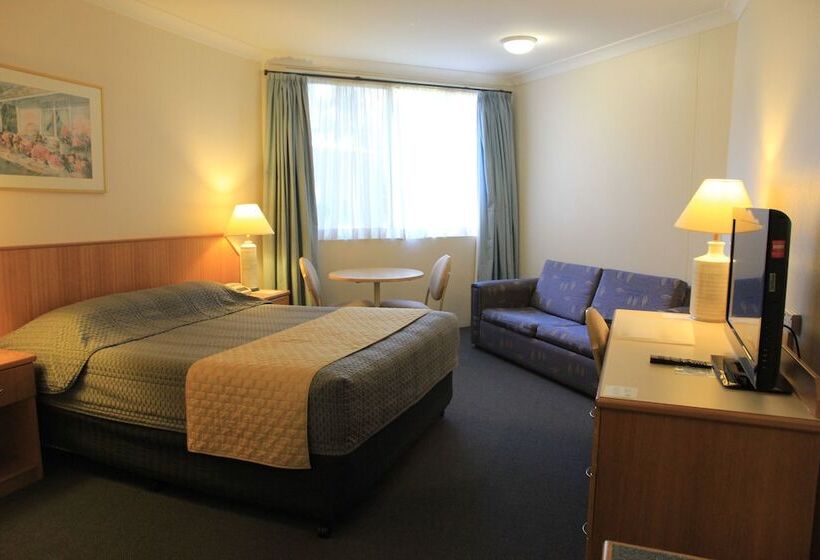 Номер Стандарт, Charbonnier Motor Inn