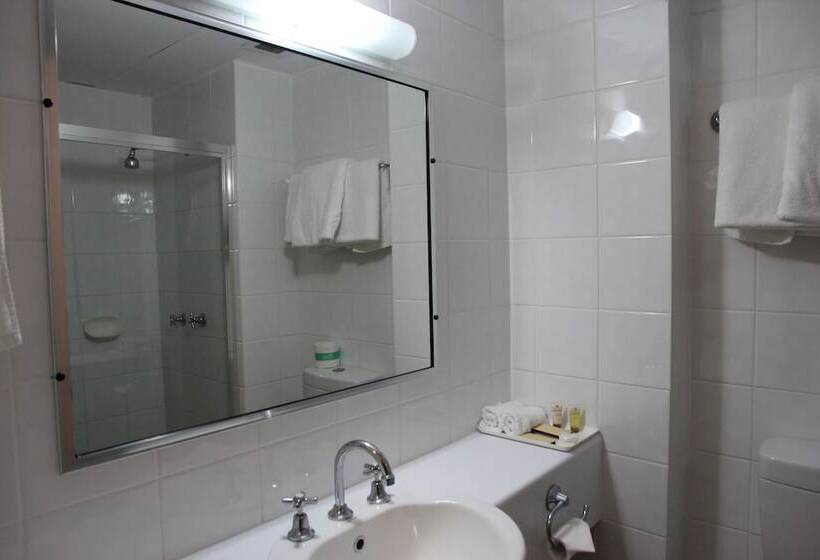 Номер Deluxe с Балконом, Charbonnier Motor Inn
