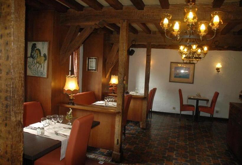 Номер Стандарт, Hôtel Le Relais Du Marquis