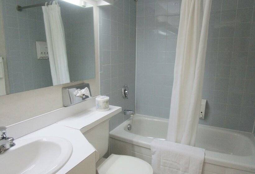 ２ダブルベッドのスタンダードルーム, Claymore Inn And Suites
