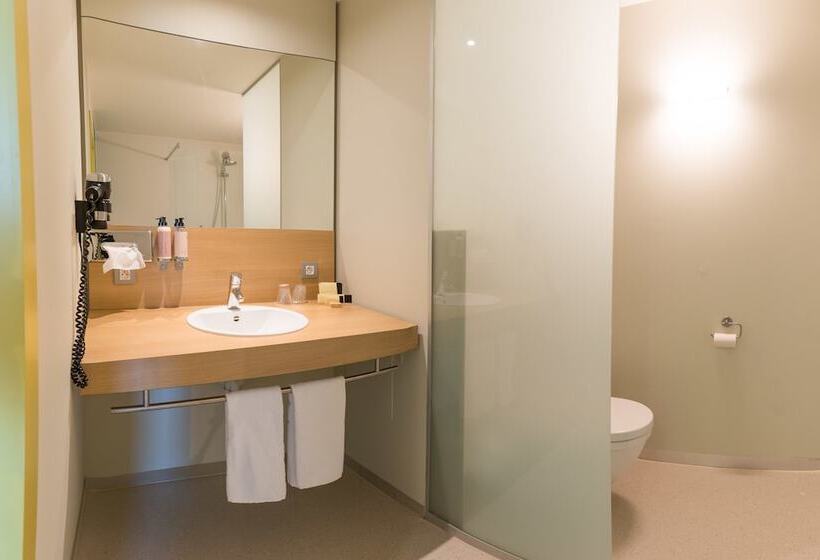 Номер Superior, Ibis Styles Kortrijk Expo
