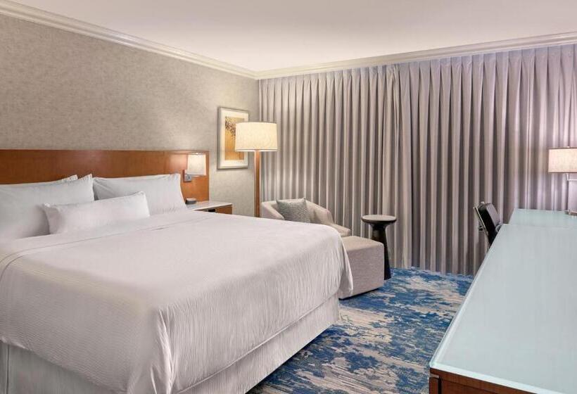 キングサイズベッドのスタンダードルーム, The Westin Bayshore, Vancouver