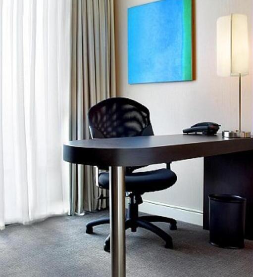Superior Værelse King Size Seng, Novotel Toronto North York