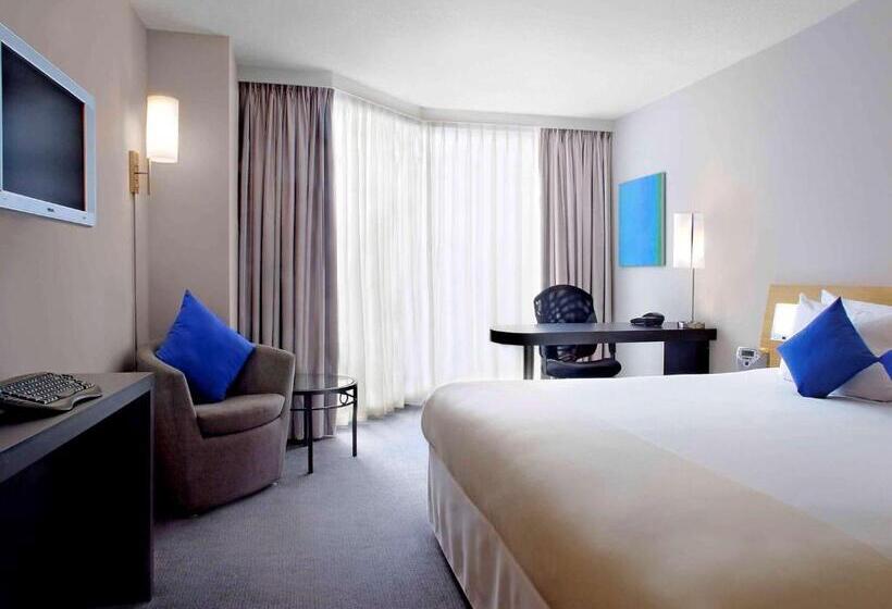 Superior Værelse King Size Seng, Novotel Toronto North York