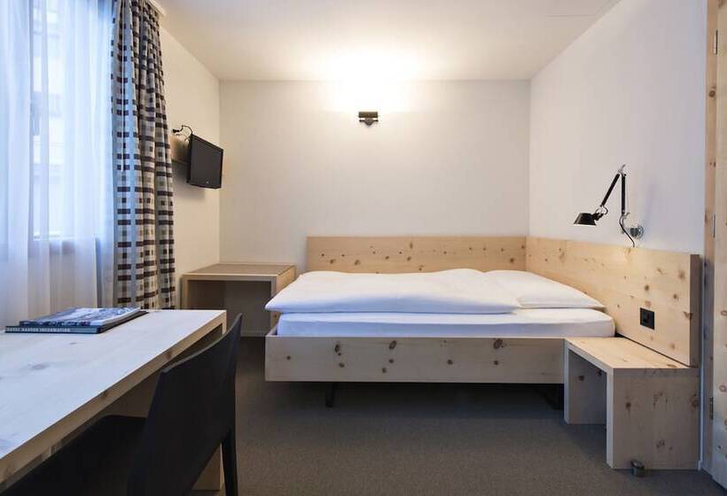 Номер Basic, Hauser Hotel St. Moritz