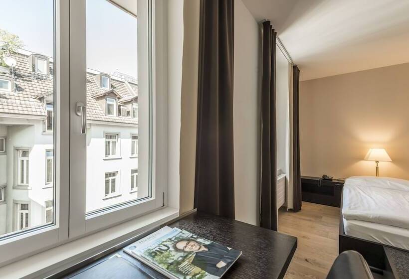 4인용 스탠다드 룸, Alpina Luzern