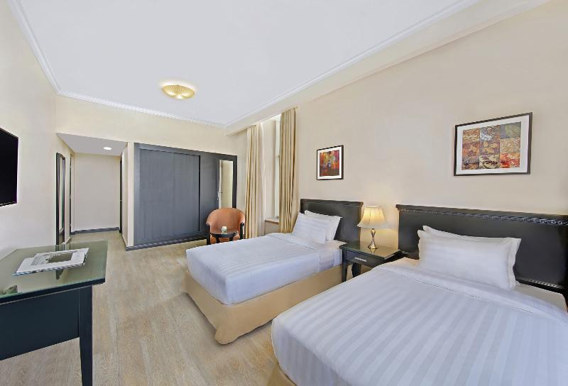 Номер Стандарт Вид на Озеро, Mövenpick Hotel Lausanne