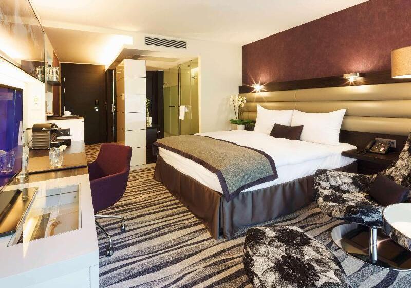 Номер Премиум, Mövenpick Hotel Lausanne