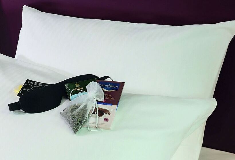 Номер Deluxe Вид на Озеро, Mövenpick Hotel Lausanne