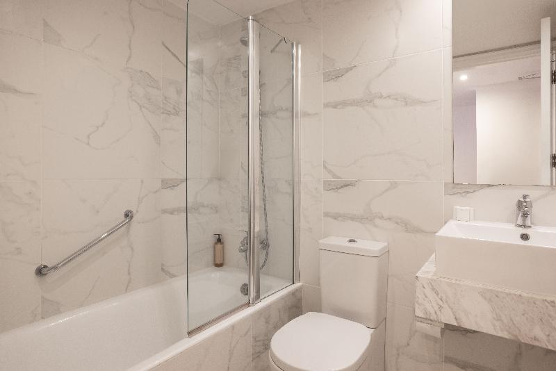 经济房, Park Hotel Hamburg Arena