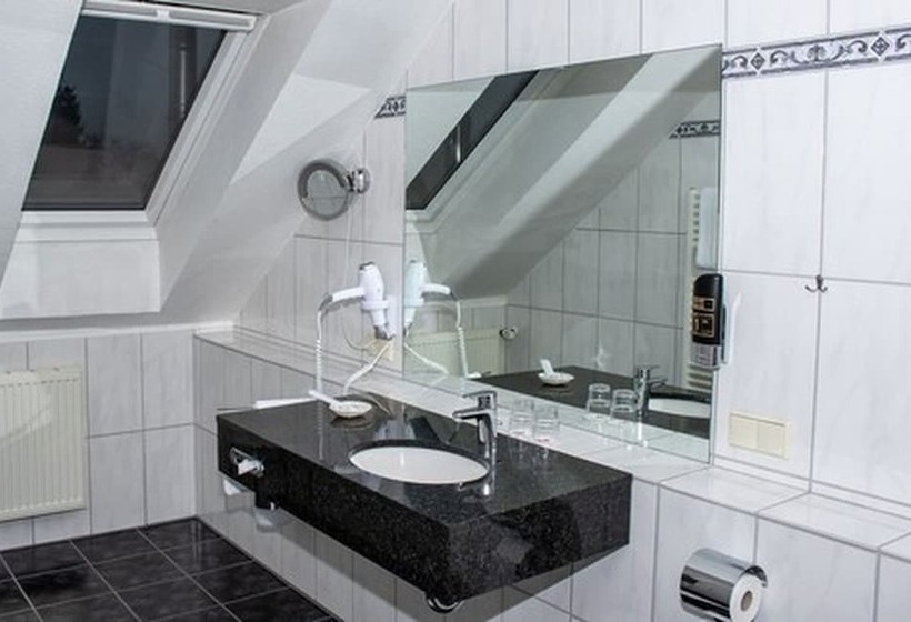 Номер Стандарт, Kiek In Hotel Zur Einkehr